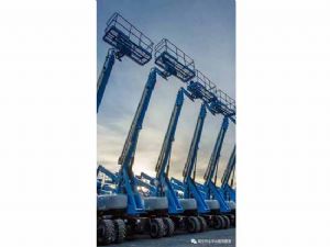 直臂式高空作業車